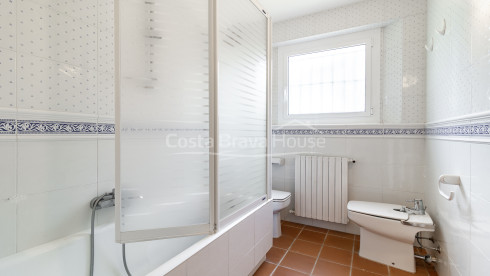 Casa a Llafranc amb gran parcel·la i jardí privat a prop de la platja