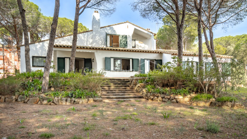 Villa à Llafranc avec grand terrain et jardin privé proche plage