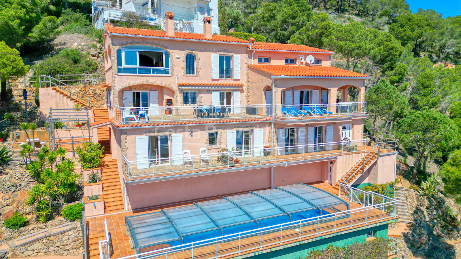 Villa with pool and terraces overlooking the sea in Sa Tuna cove, Begur
