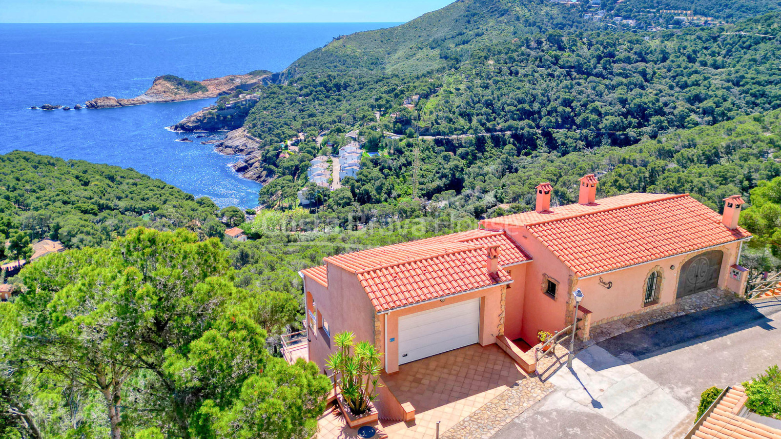 Villa with pool and terraces overlooking the sea in Sa Tuna cove, Begur