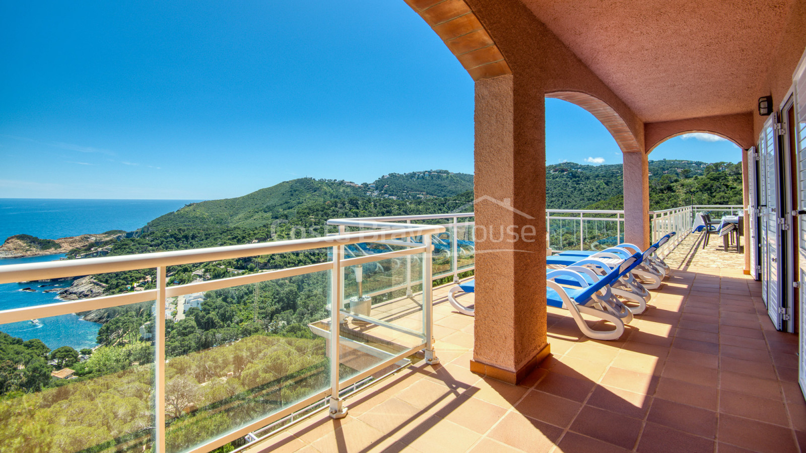 Villa with pool and terraces overlooking the sea in Sa Tuna cove, Begur