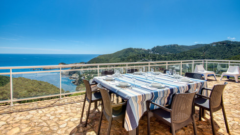 Villa avec piscine et terrasses avec vue sur la mer sur la crique de Sa Tuna, Begur