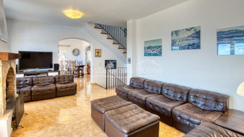 Villa with pool and terraces overlooking the sea in Sa Tuna cove, Begur