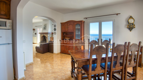 Villa avec piscine et terrasses avec vue sur la mer sur la crique de Sa Tuna, Begur