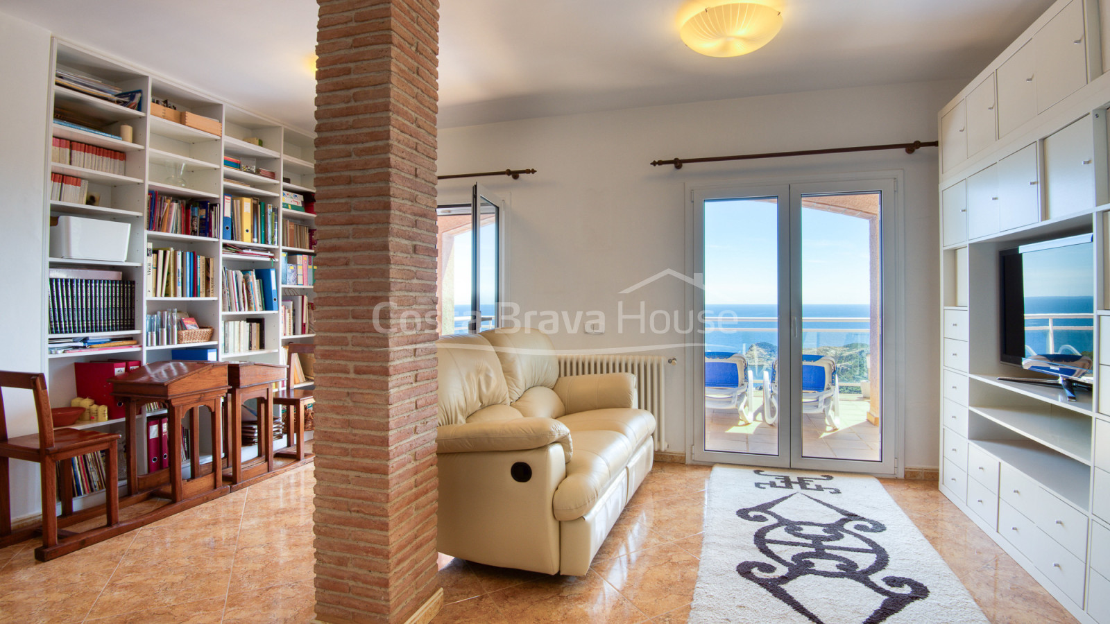 Villa with pool and terraces overlooking the sea in Sa Tuna cove, Begur