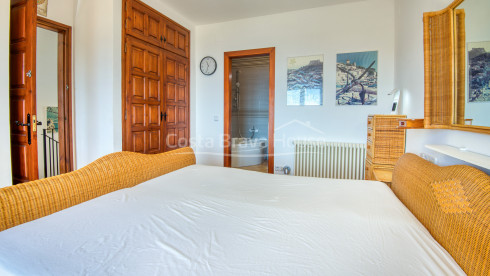 Villa with pool and terraces overlooking the sea in Sa Tuna cove, Begur