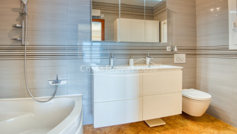 Villa with pool and terraces overlooking the sea in Sa Tuna cove, Begur