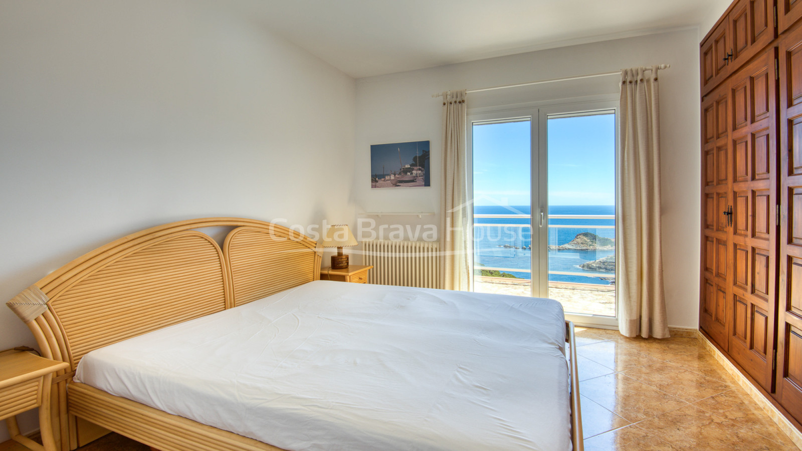 Villa with pool and terraces overlooking the sea in Sa Tuna cove, Begur