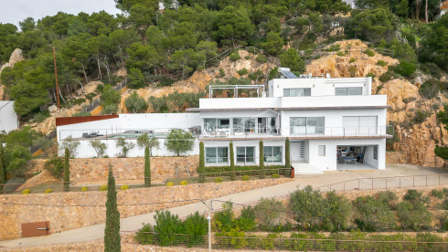 Casa de lujo con vistas al mar y piscina a 5 minutos de la playa de Tamariu