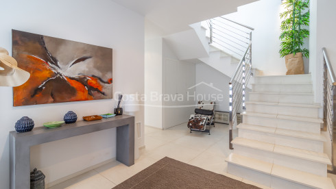 Maison de luxe avec vue mer et piscine à 5 minutes de la plage de Tamariu