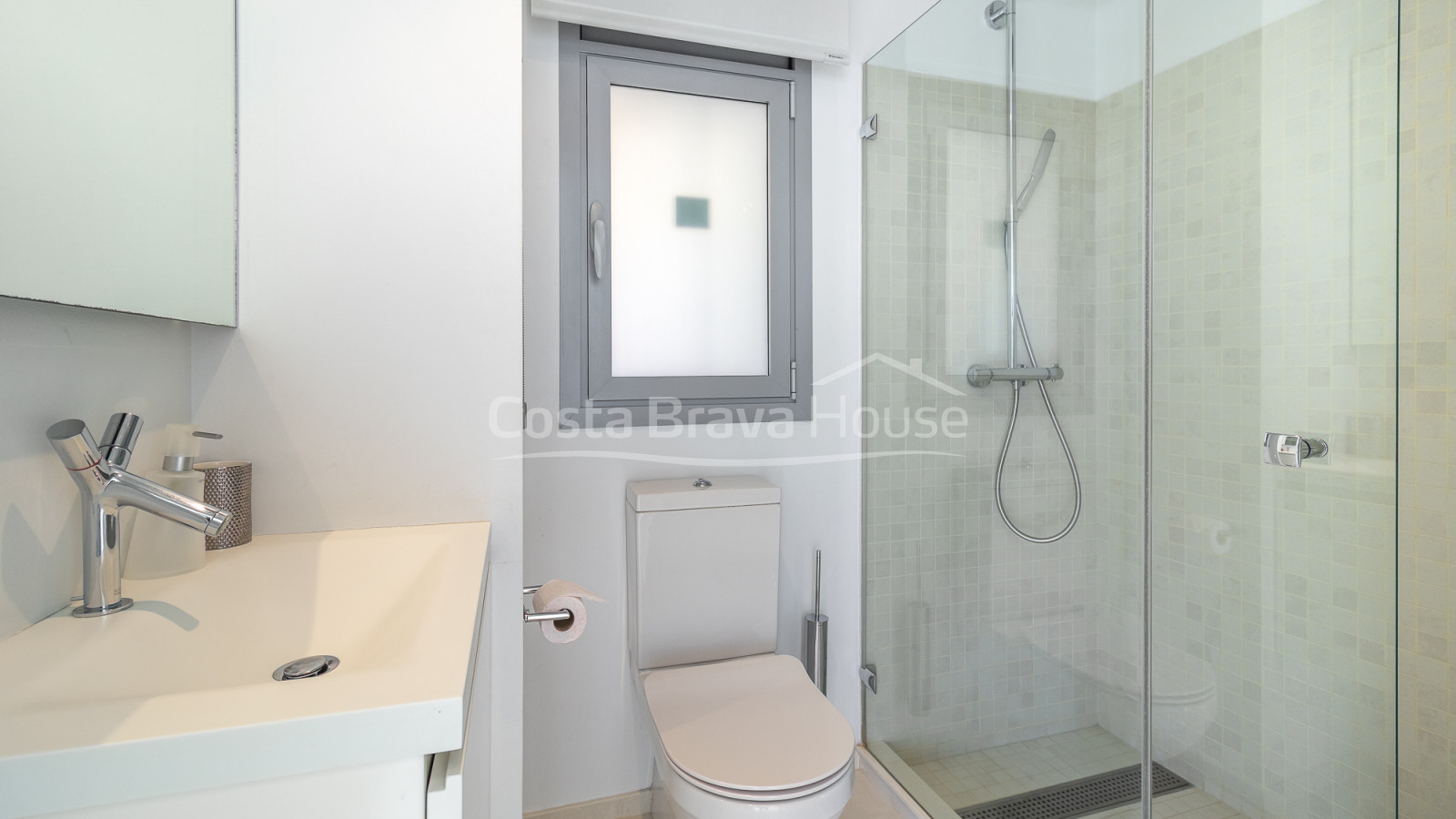 Luxury house with sea views and pool 5 minutes from Tamariu beach