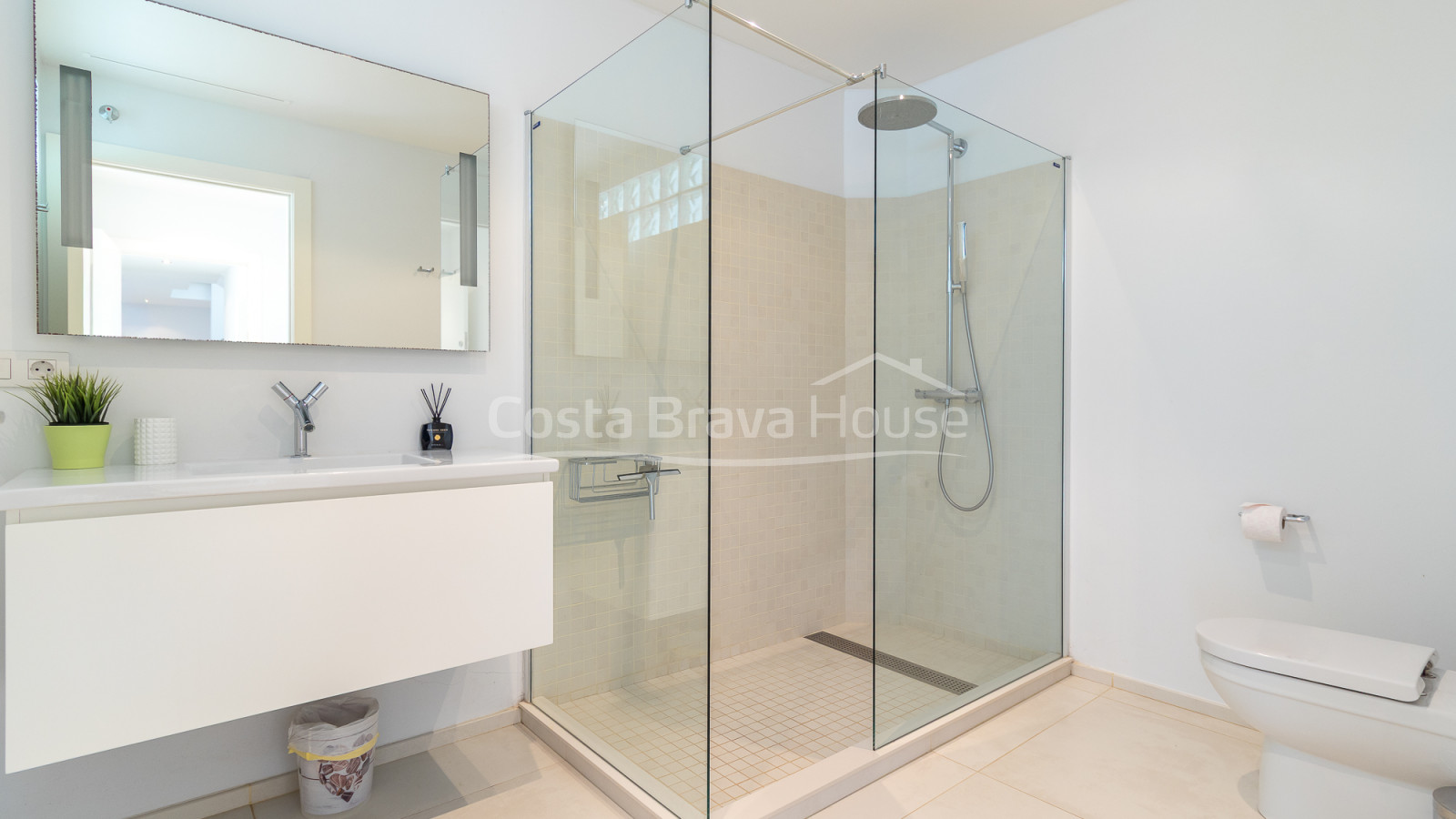 Luxury house with sea views and pool 5 minutes from Tamariu beach