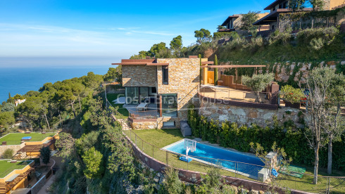 Luxe huis in Begur Sa Riera met zwembad en zeezicht