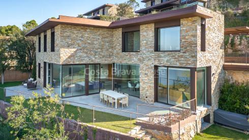 Luxe huis in Begur Sa Riera met zwembad en zeezicht