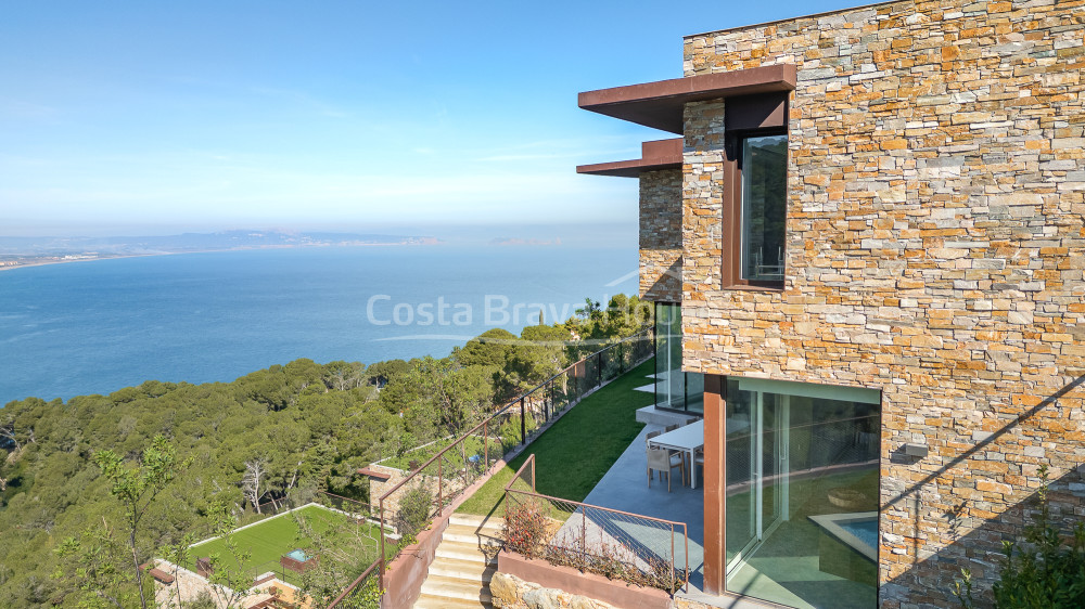 Luxury house in Begur Sa Riera with pool and sea views