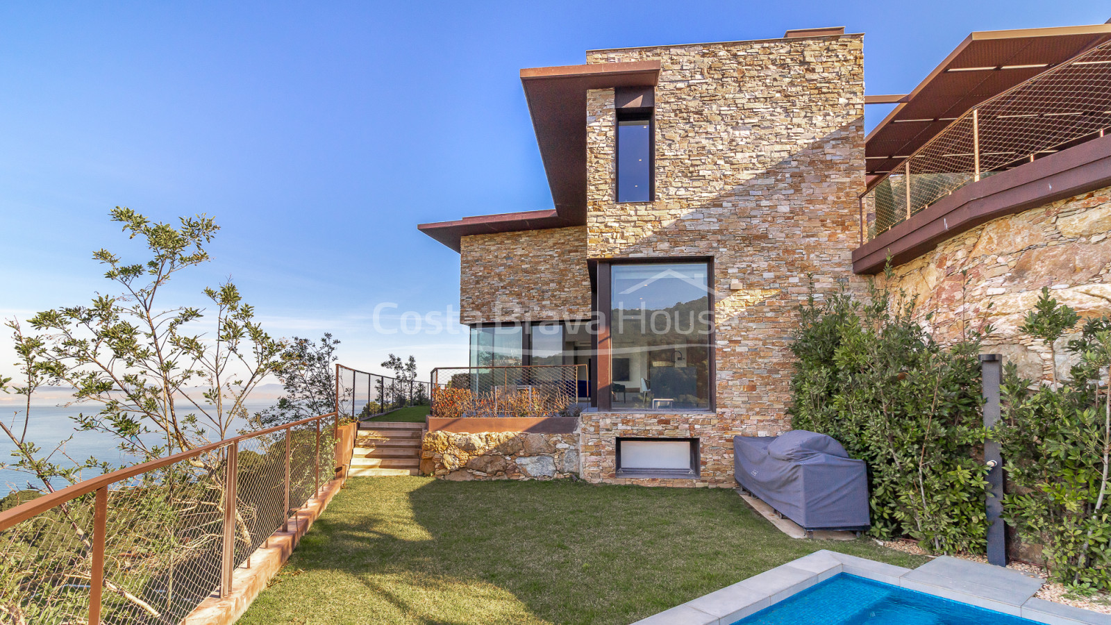 Luxe huis in Begur Sa Riera met zwembad en zeezicht