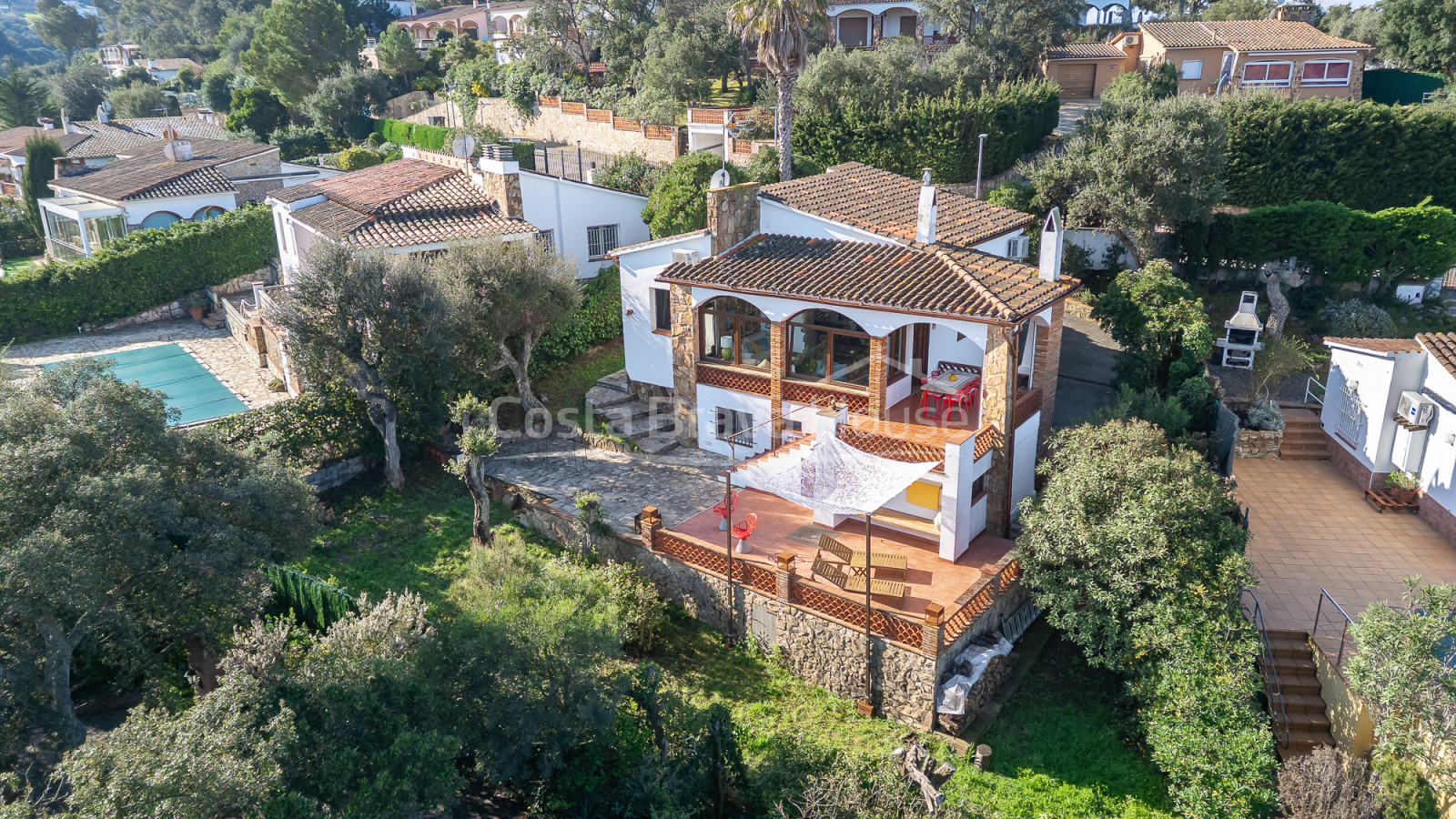 Casa en venda a Pals amb terrasses, garatge tancat, sauna privada i vistes obertes