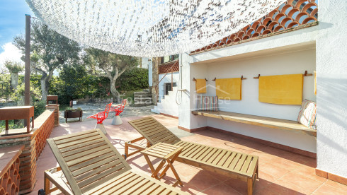 House for sale in Pals with terraces, closed garage, private sauna and open views