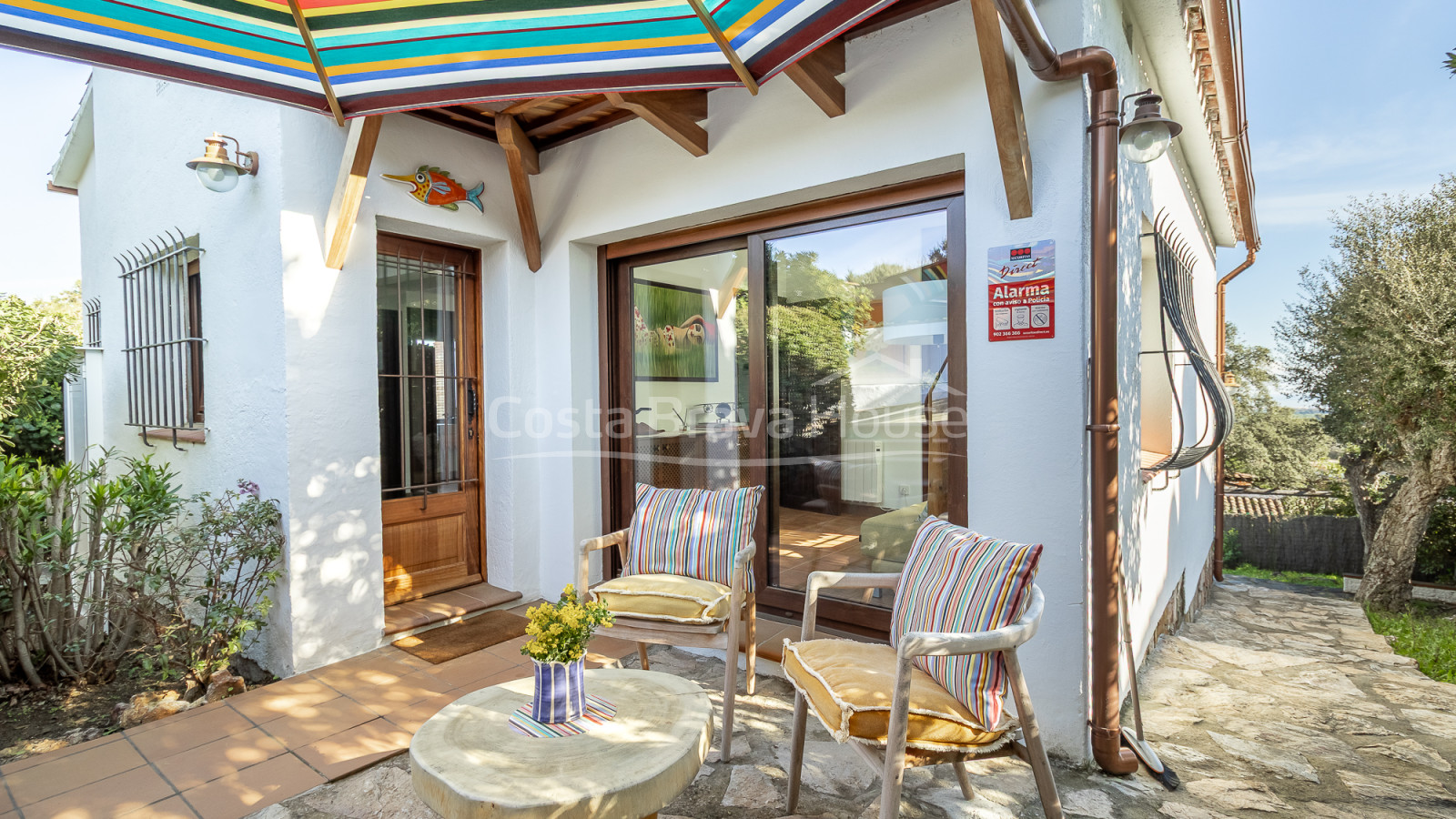 Casa en venda a Pals amb terrasses, garatge tancat, sauna privada i vistes obertes