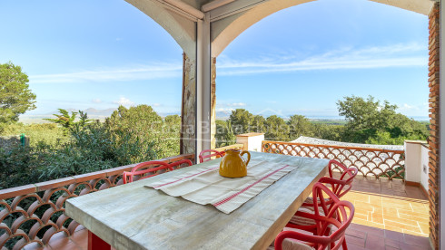 Casa en venda a Pals amb terrasses, garatge tancat, sauna privada i vistes obertes