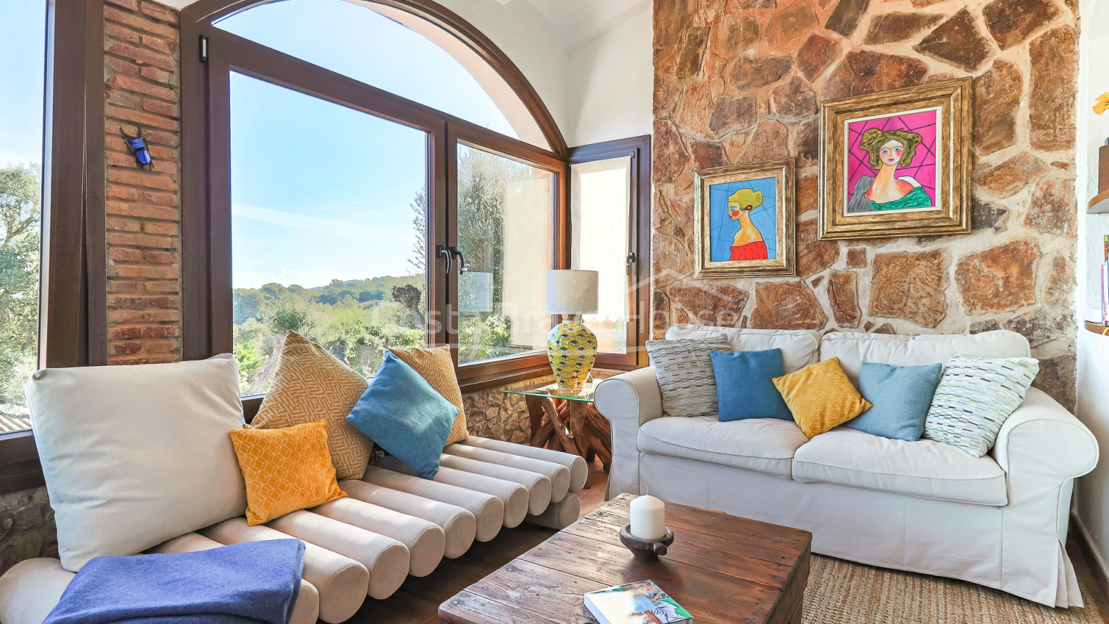 Casa en venta en Pals con terrazas, garaje cerrado, sauna privada y vistas abiertas