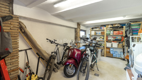 House for sale in Pals with terraces, closed garage, private sauna and open views