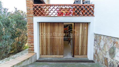 House for sale in Pals with terraces, closed garage, private sauna and open views