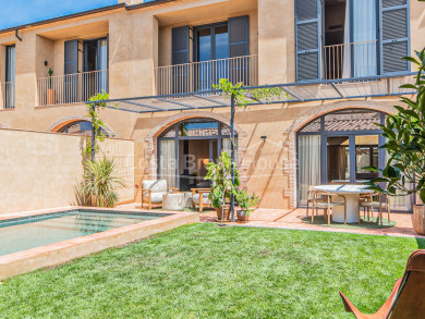 Casa de obra nueva en venta en Gualta con piscina privada, 4 dormitorios y alto standing en el Triángulo de Oro