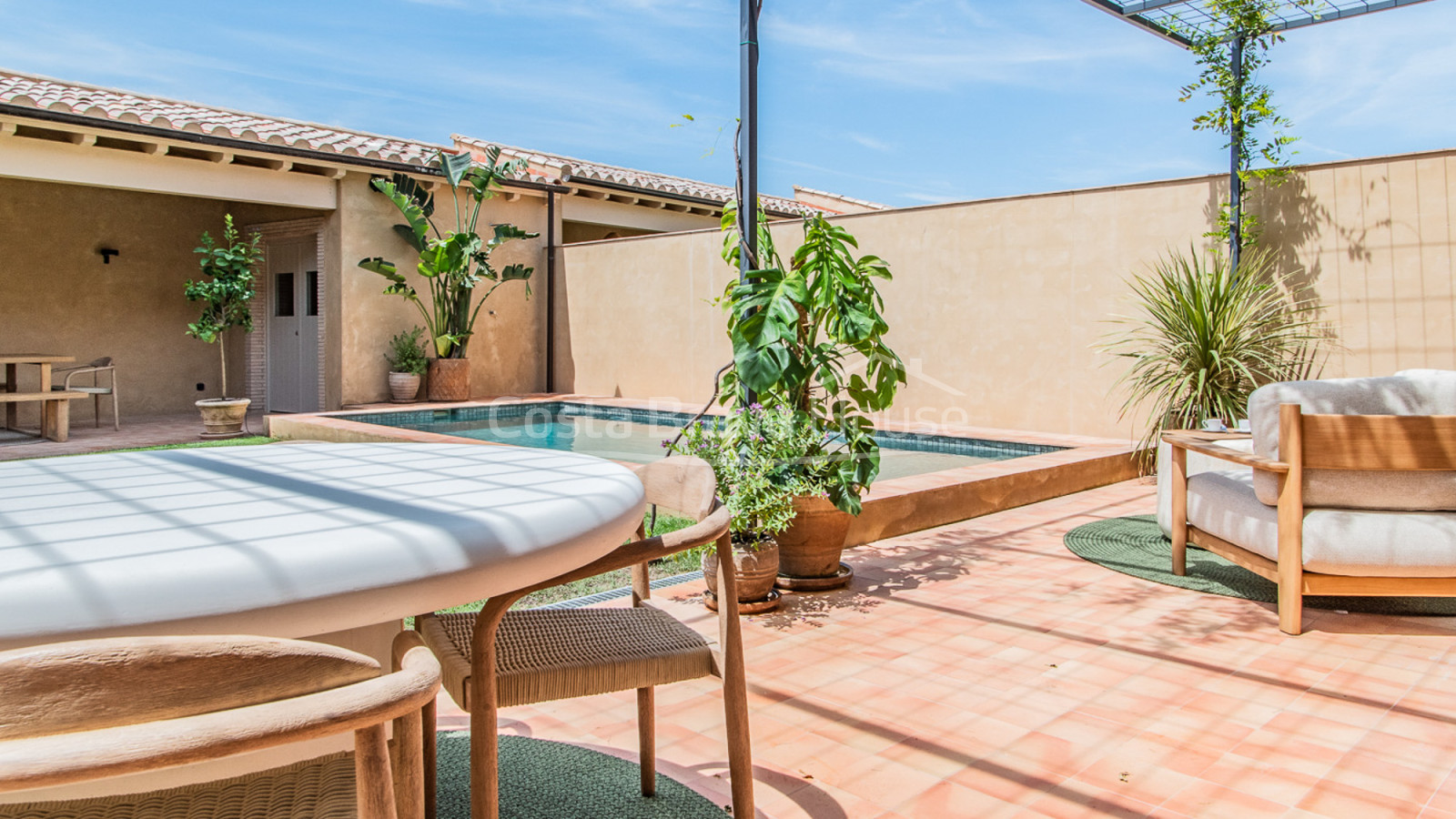 Nieuwbouwhuis in Gualta met privézwembad en hoogwaardig design in de Baix Empordà