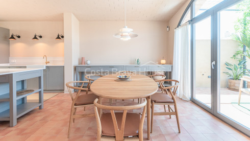 Nieuwbouwhuis in Gualta met privézwembad en hoogwaardig design in de Baix Empordà
