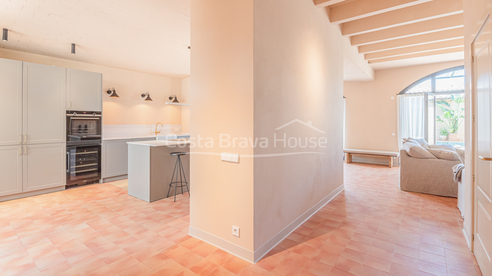 Nieuwbouwhuis in Gualta met privézwembad en hoogwaardig design in de Baix Empordà