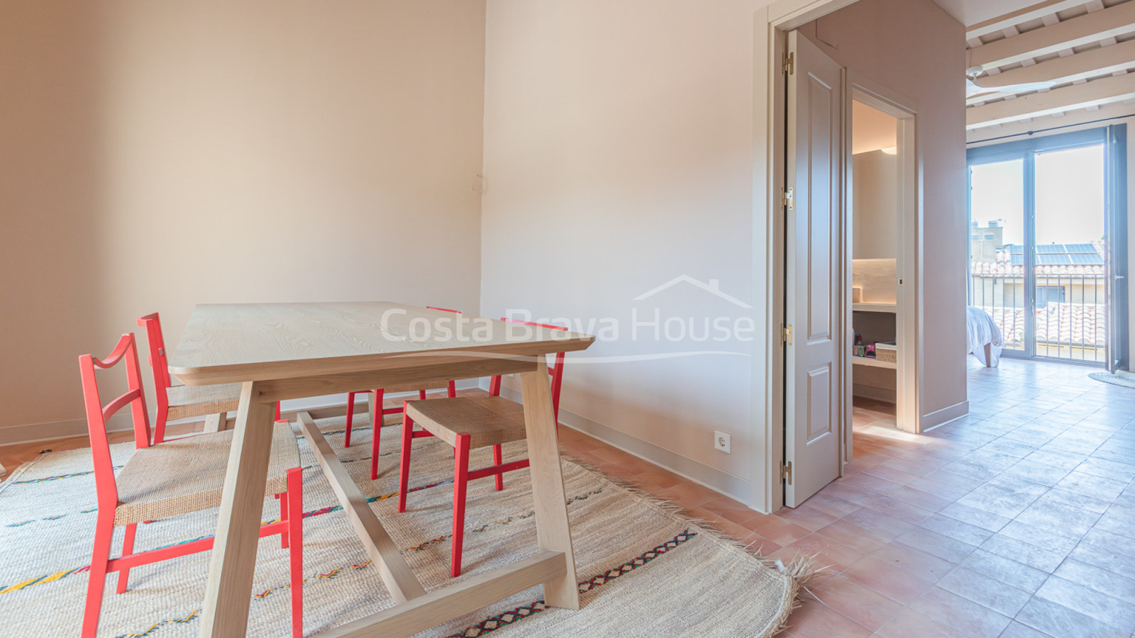 Nieuwbouwhuis in Gualta met privézwembad en hoogwaardig design in de Baix Empordà
