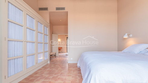 Nieuwbouwhuis in Gualta met privézwembad en hoogwaardig design in de Baix Empordà