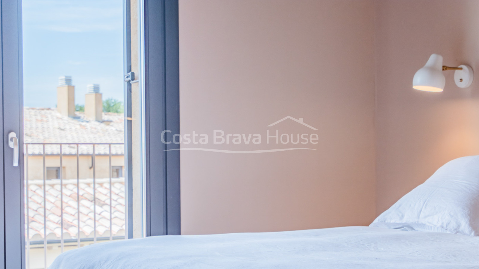 Nieuwbouwhuis in Gualta met privézwembad en hoogwaardig design in de Baix Empordà