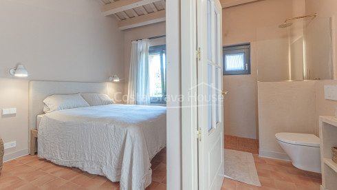 Nieuwbouwhuis in Gualta met privézwembad en hoogwaardig design in de Baix Empordà