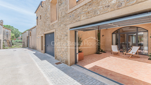 Nieuwbouwhuis in Gualta met privézwembad en hoogwaardig design in de Baix Empordà
