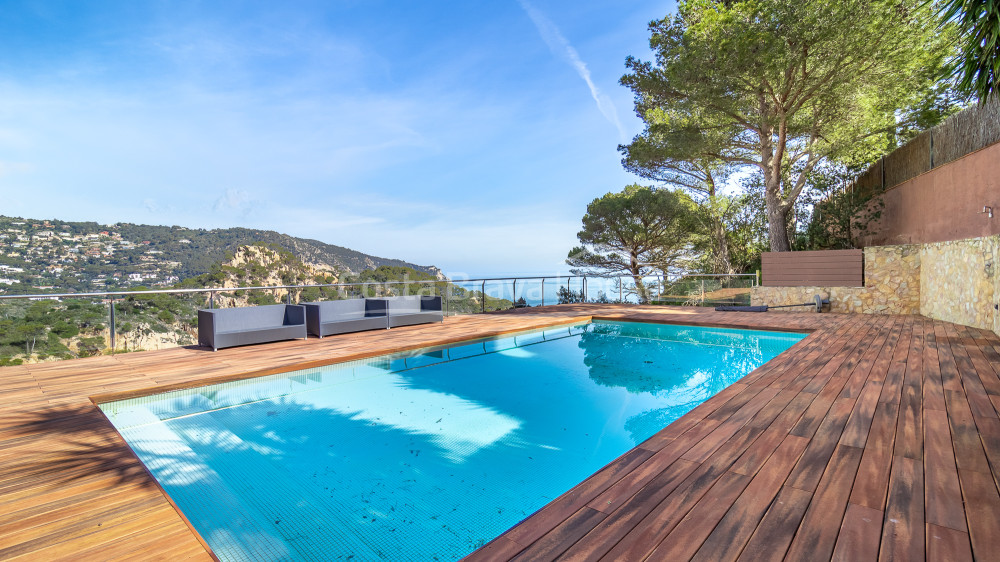 Casa en Aiguablava con piscina y terraza con vistas panorámicas al mar