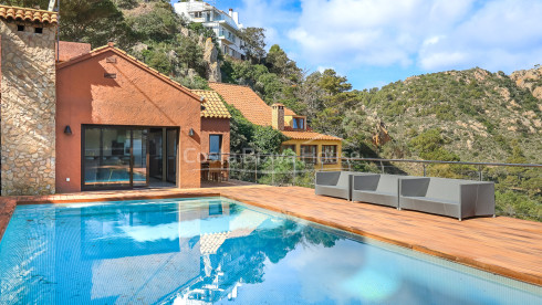 Maison à Aiguablava avec piscine et terrasse avec vues panoramiques sur la mer