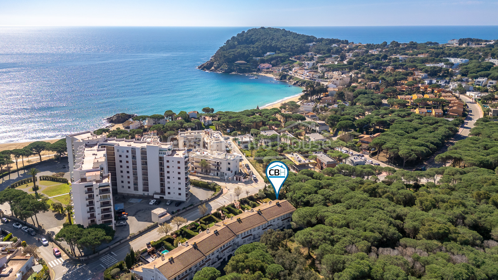 Corner house in La Fosca Palamós with private garden very close to the beach