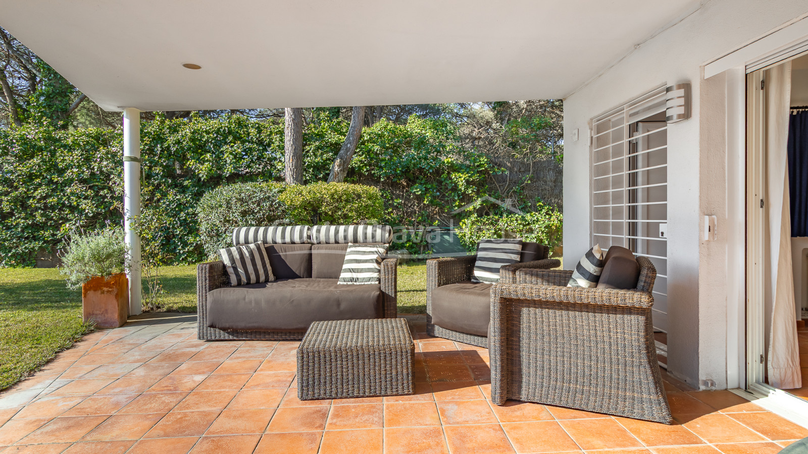 Casa esquinera en La Fosca Palamós con jardín privado y muy cerca de la playa