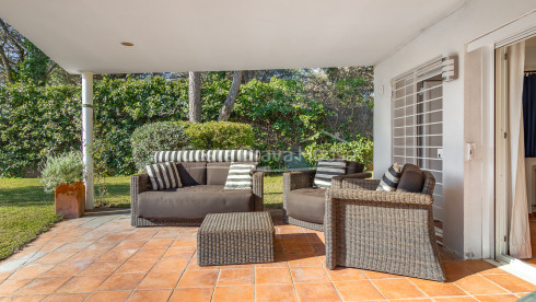 Corner house in La Fosca Palamós with private garden very close to the beach