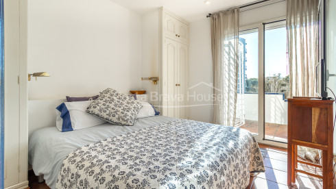 Casa esquinera en La Fosca Palamós con jardín privado y muy cerca de la playa