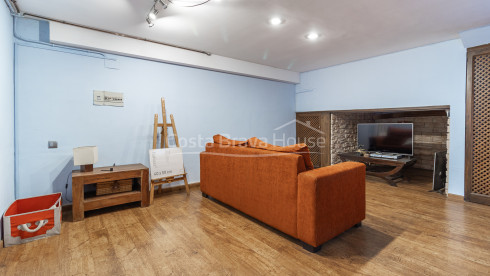 Casa esquinera en La Fosca Palamós con jardín privado y muy cerca de la playa