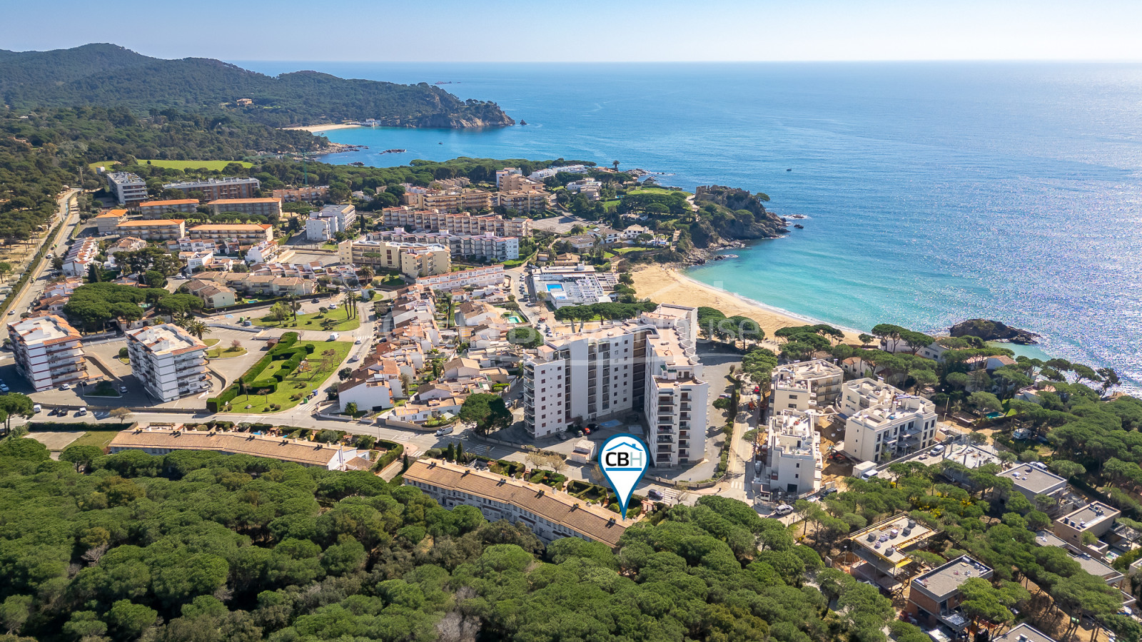 Casa esquinera en La Fosca Palamós con jardín privado y muy cerca de la playa