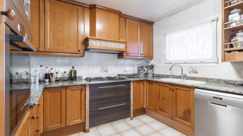 Mediterrane villa in Calella de Palafrugell met zwembad, tuin en apart appartement