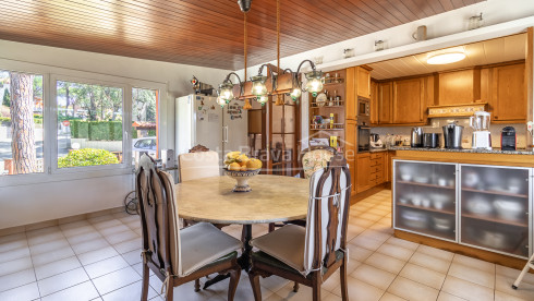 Villa méditerranéenne à Calella de Palafrugell avec piscine, jardin et appartement indépendant
