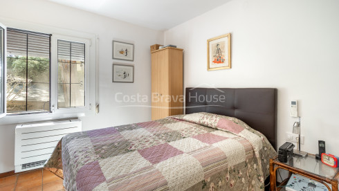 Villa mediterránea en Calella de Palafrugell con piscina jardín y apartamento independiente