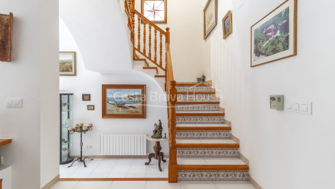 Mediterrane villa in Calella de Palafrugell met zwembad, tuin en apart appartement