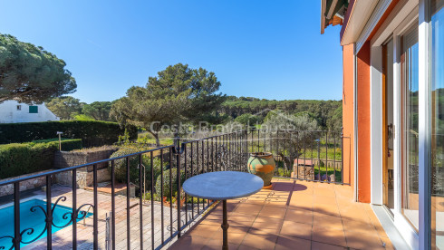 Mediterrane villa in Calella de Palafrugell met zwembad, tuin en apart appartement