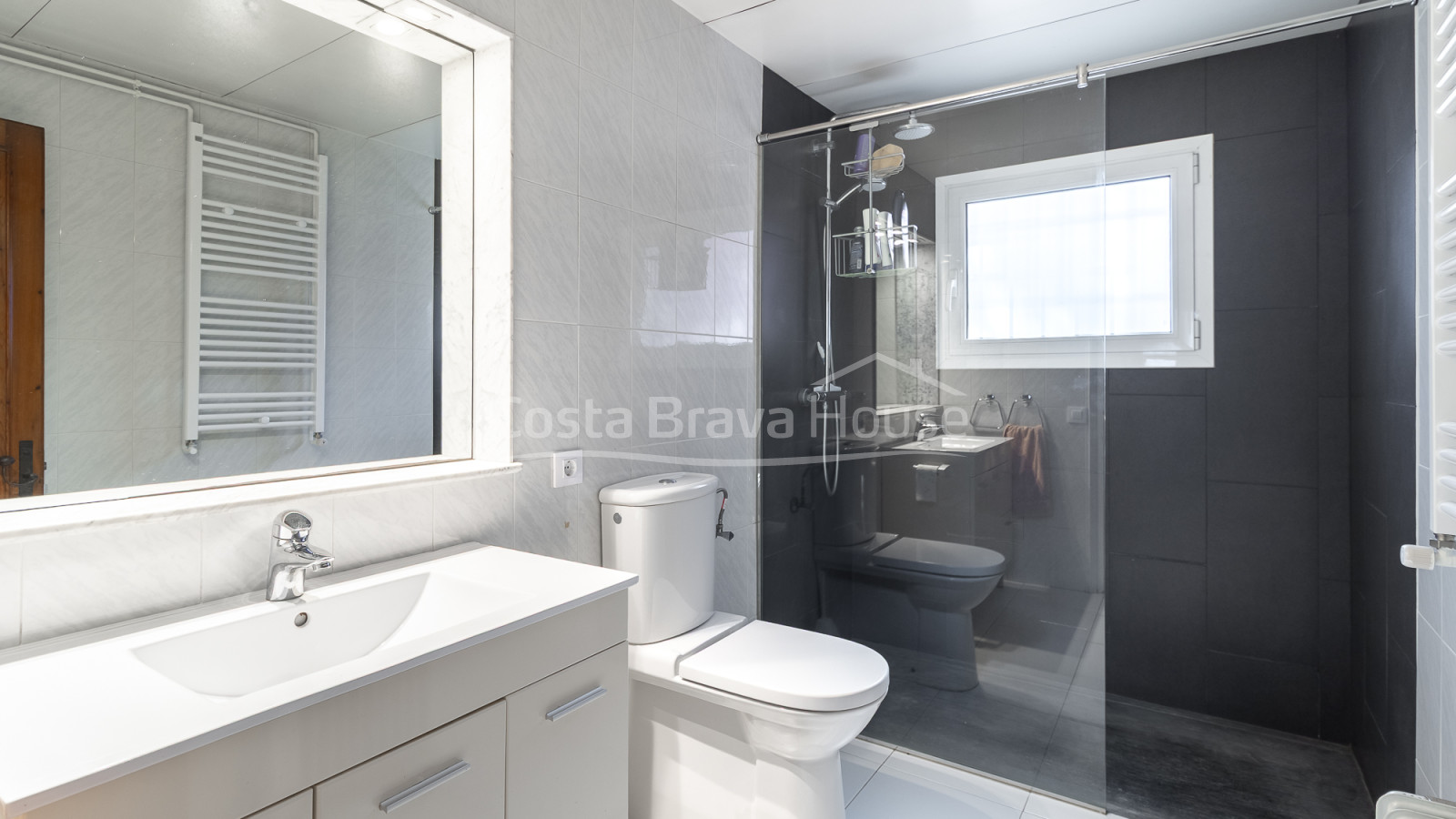 Mediterrane villa in Calella de Palafrugell met zwembad, tuin en apart appartement